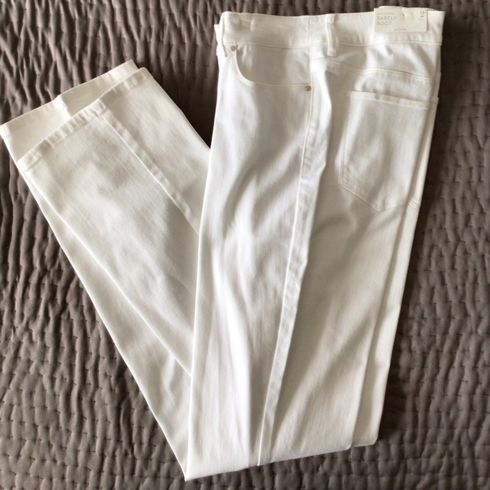 NWT Chico’s White Platinum Barely Boot jeans, Slim Fit Boot Cut, Size 12 / 2R